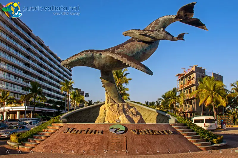 The Whale and her calf (Vallarta Whale) by Octavio González Gutiérrez (2001)