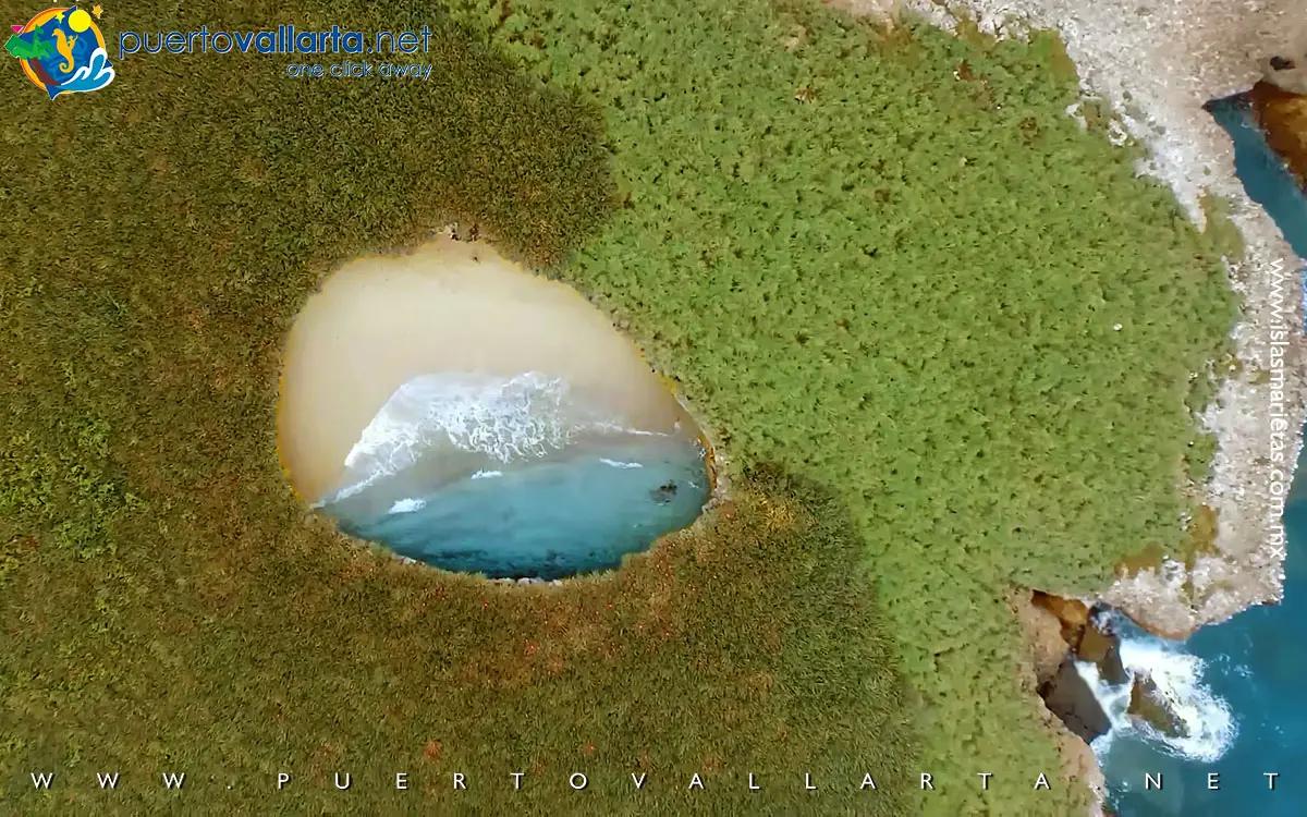 Secret Crater Beach, hidden beach Marietas Islands