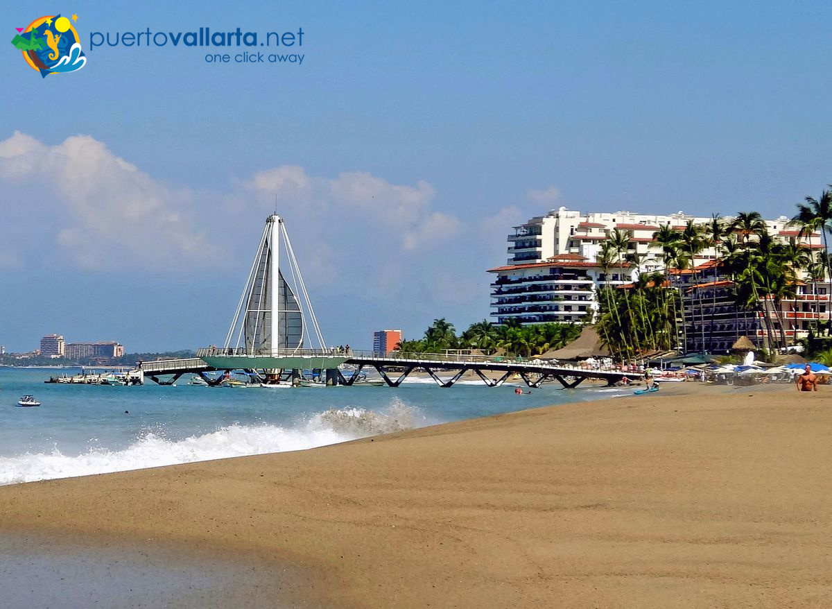 Playa de Los Muertos y el muelle, Zona Romántica, Puerto Vallarta