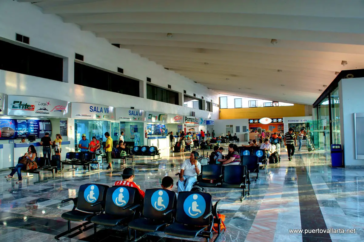 Puerto Vallarta bus station (inside)