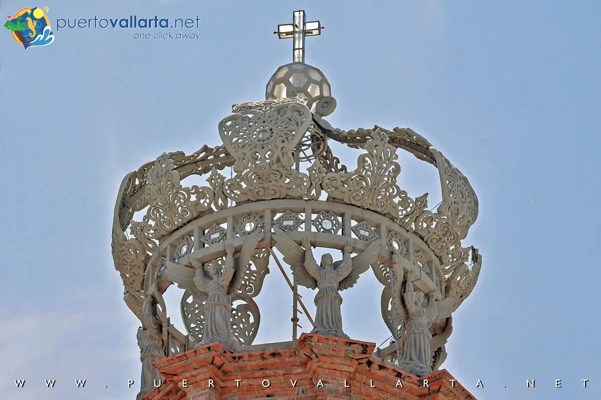 Crown on the tower of Our Lady of Guadalupe Parish, Puerto Vallarta by Rafael Parra Castillo, José Esteban Ramírez Guareño (1963), Carlos Terres (2009)