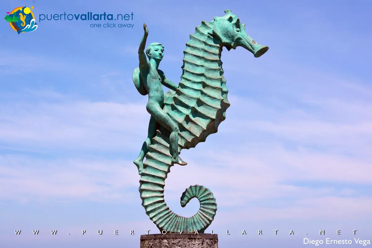 El Niño Sobre el Caballo de Mar (1976) Rafael Zamarripa Castañeda, Malecón de Puerto Vallarta