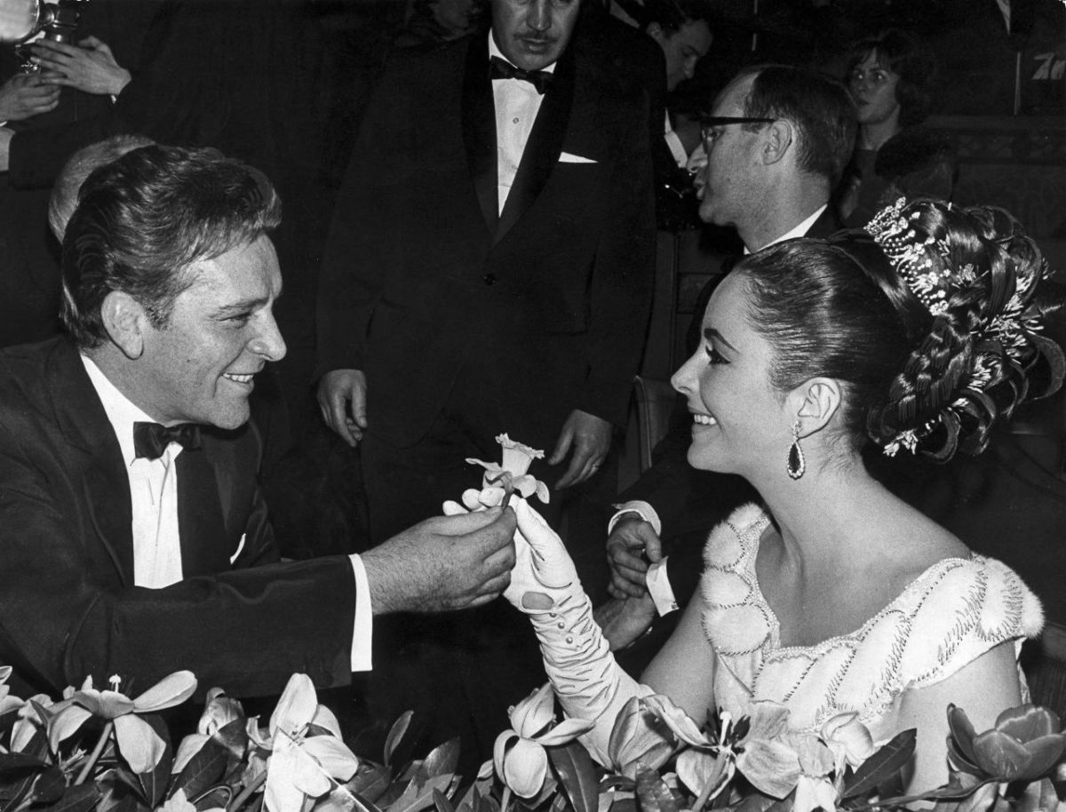 Pericia jaula A gran escala El Romance del Siglo XX, Elizabeth Taylor y Richard Burton