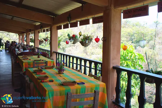 Hacienda de Oro, la terraza del restaurante