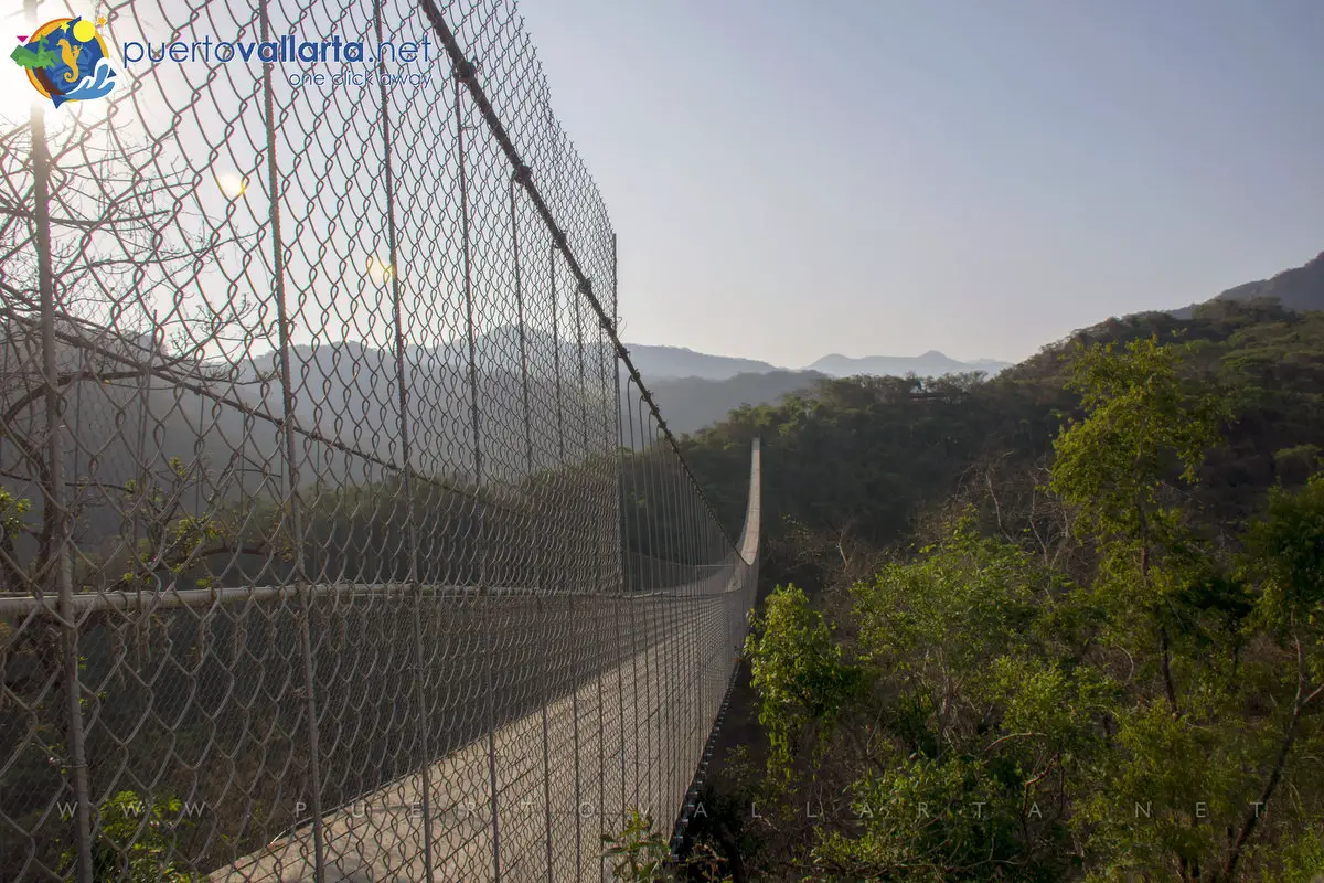 Lado oeste del Puente El Jorullo, Puerto Vallarta