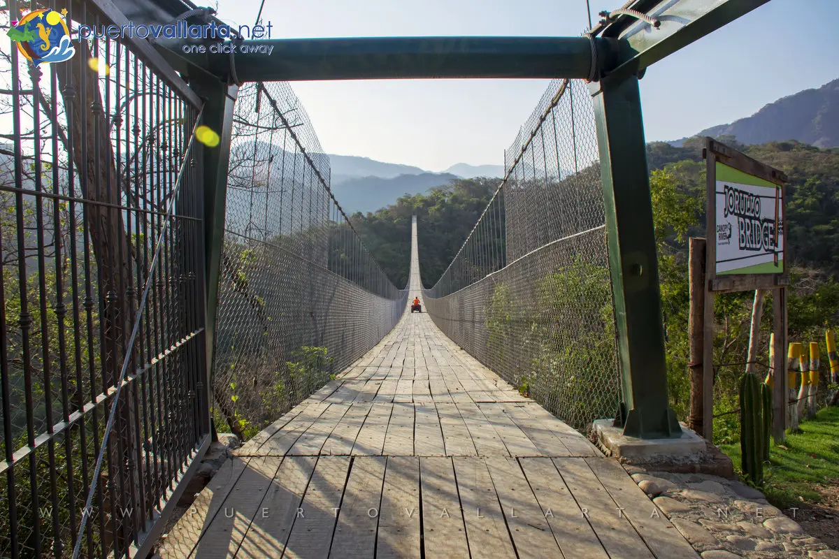 Jorullo Bridge, frontal view