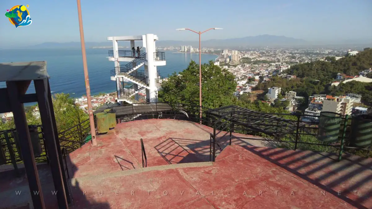 Mirador La Cruz del Cerro Puerto Vallarta Dic 16 2021