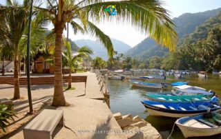 Malecon, Boca de Tomatlan, Puerto Vallarta, Jalisco, Mexico