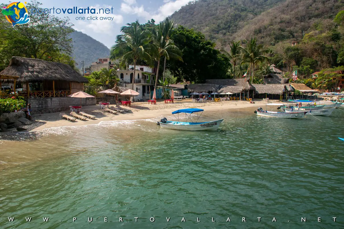 Boca de Tomatlan beach from the water taxi pier, Puerto Vallarta, Jalisco, Mexico