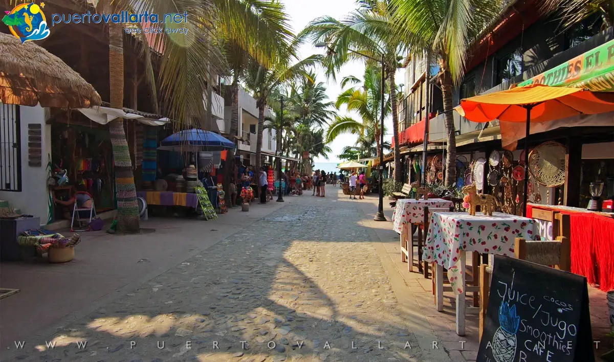 Delfines Street, downtown Sayulita