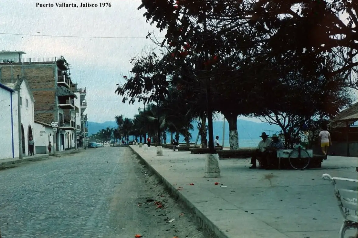 Malecon Puerto Vallarta by Allende Street 1976