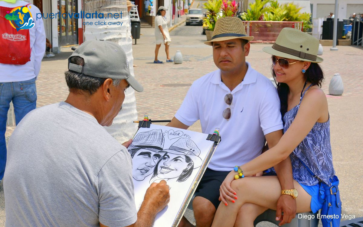 Caricaturista en acción en el Malecón de Puerto Vallarta