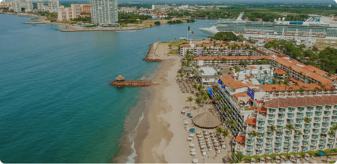 Stay at the best hotels in Puerto Vallarta