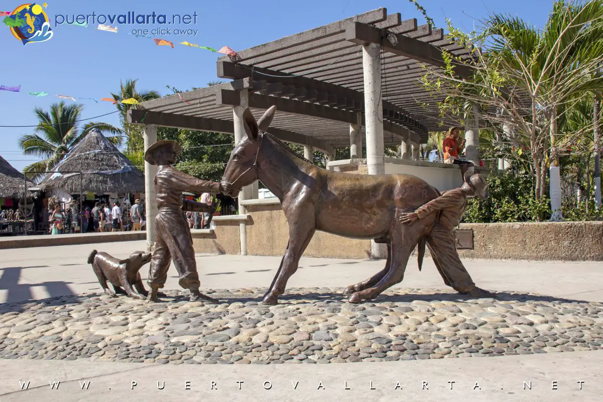 Puerto Vallarta Sculptures & Statues, Complete Guide