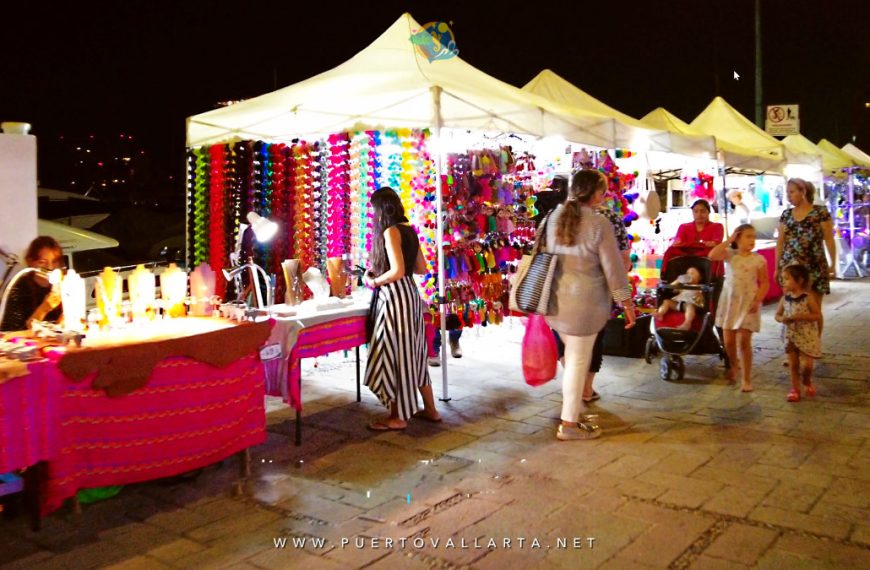 Marina Vallarta Art & Market Returns for Another Season