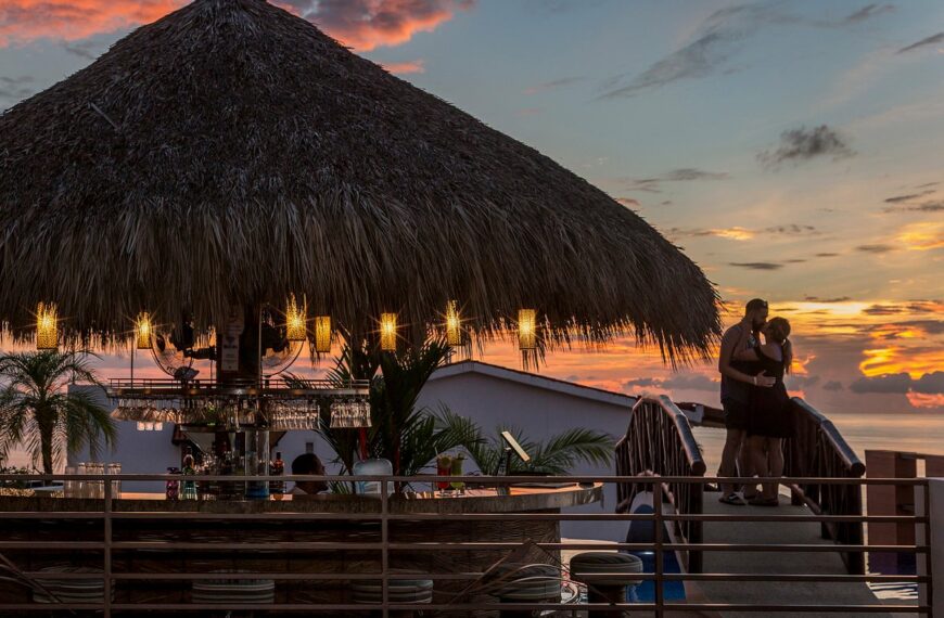 Vallarta Among Most Searched Destinations for Valentine’s Day