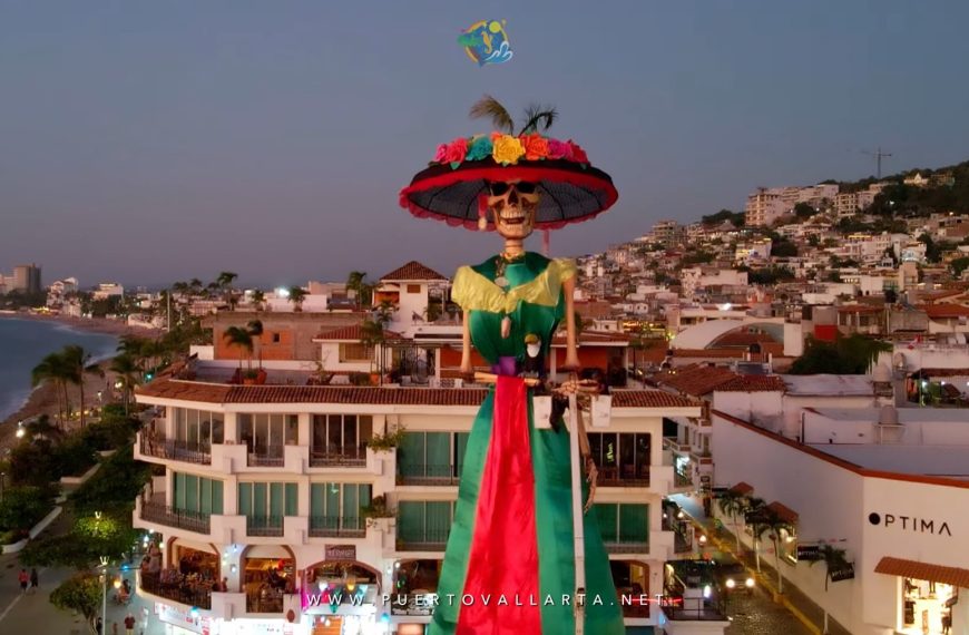 Puerto Vallarta’s Giant Catrina to Dazzle Malecón for Fifth Year
