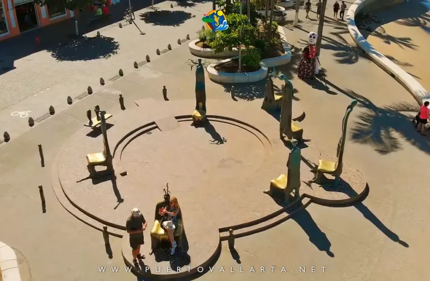 Puerto Vallarta Malecón 360° Panorama Sculpture Tour