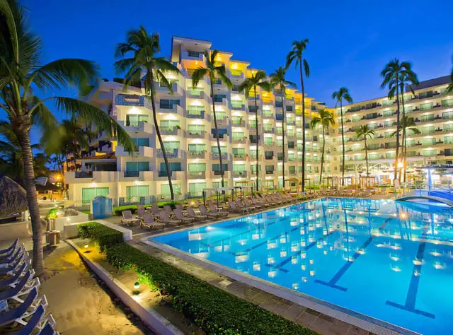 Crown Paradise Golden Puerto Vallarta
