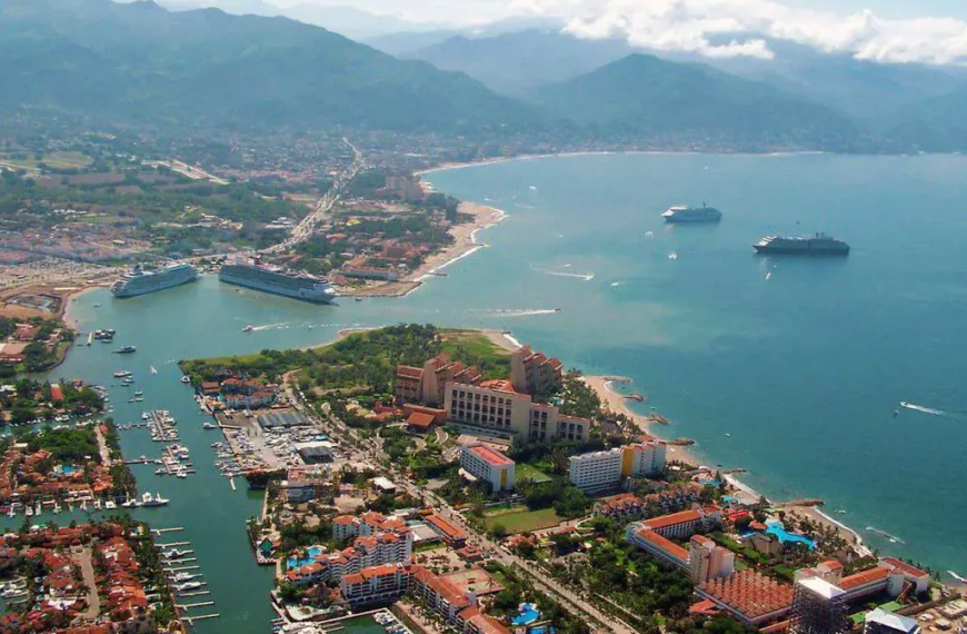 Vallarta Welcomes a Surge of Tourists for the Holiday Season