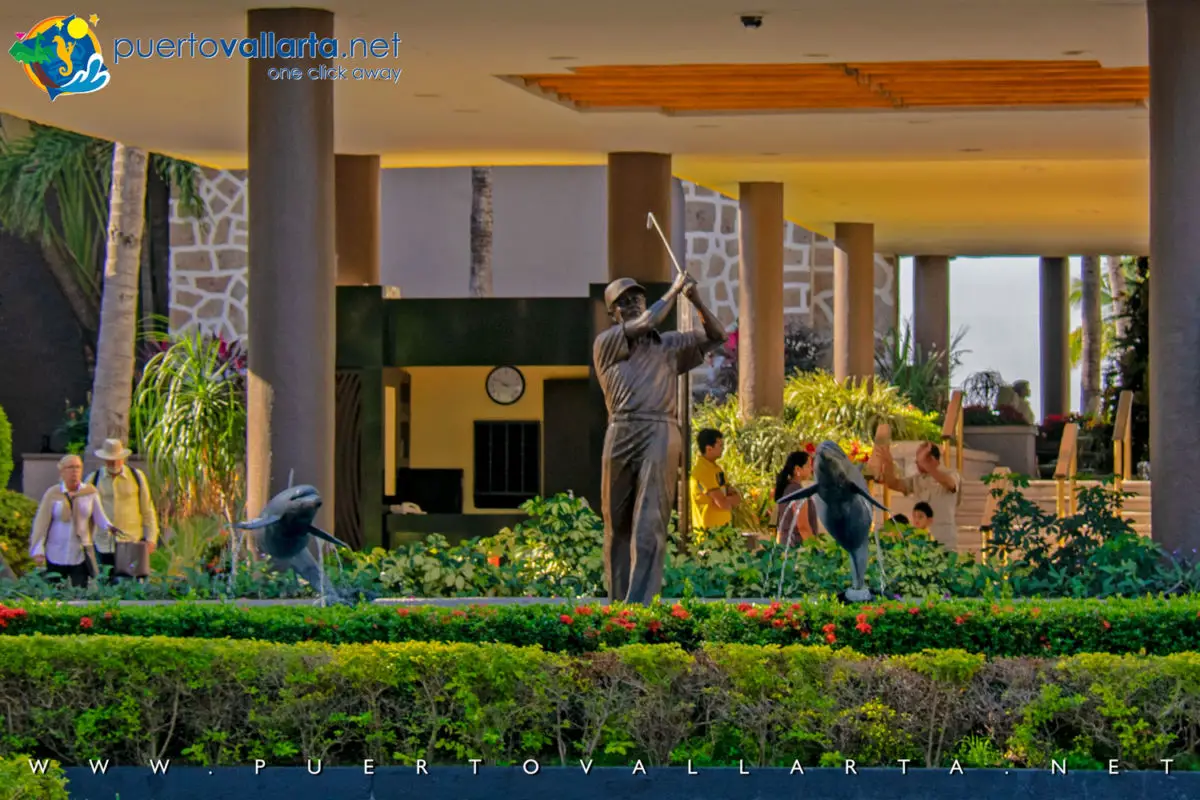 The Golfer With Dolphins, Octavio Gonzalez Gutierrez