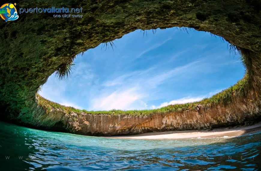 Islas Marietas y Playa del Amor Galápagos de México