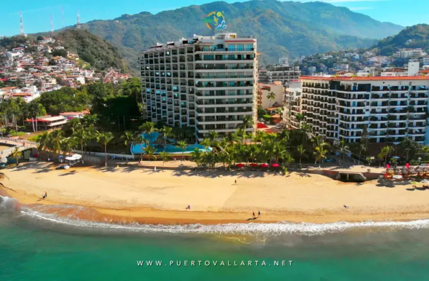 Guía completa de Playa Olas Altas en la Zona Romántica de Puerto Vallarta