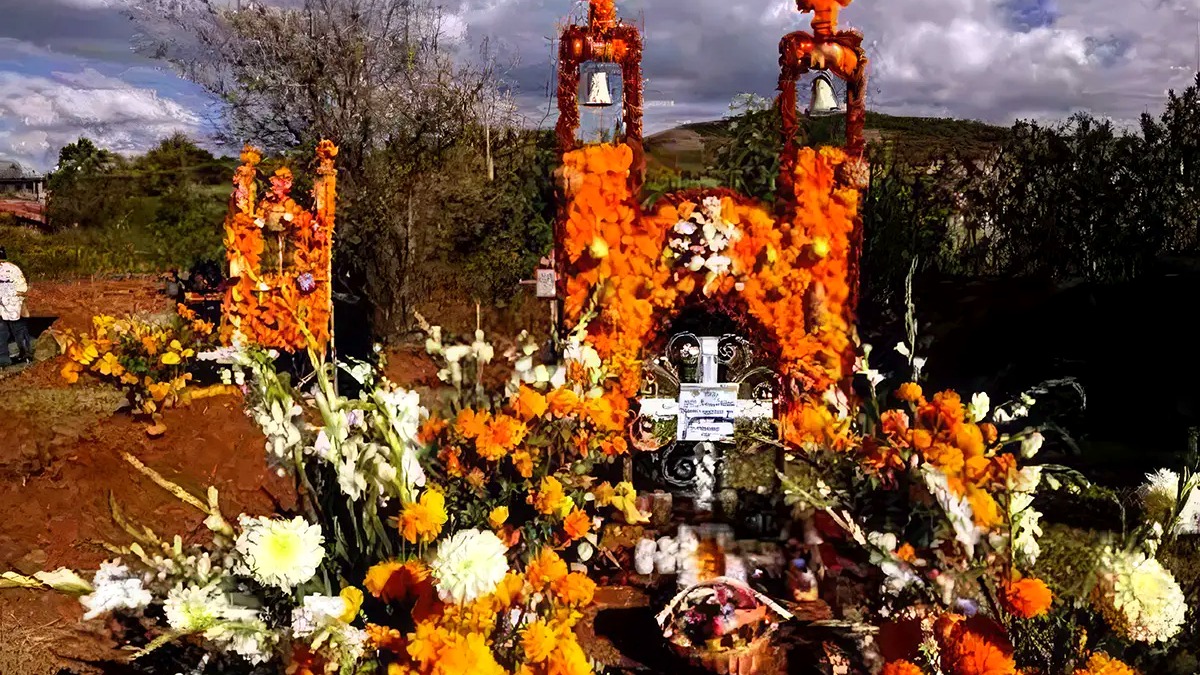Day of the Dead marigold altar representing Puerto Vallarta cultural events in 2026