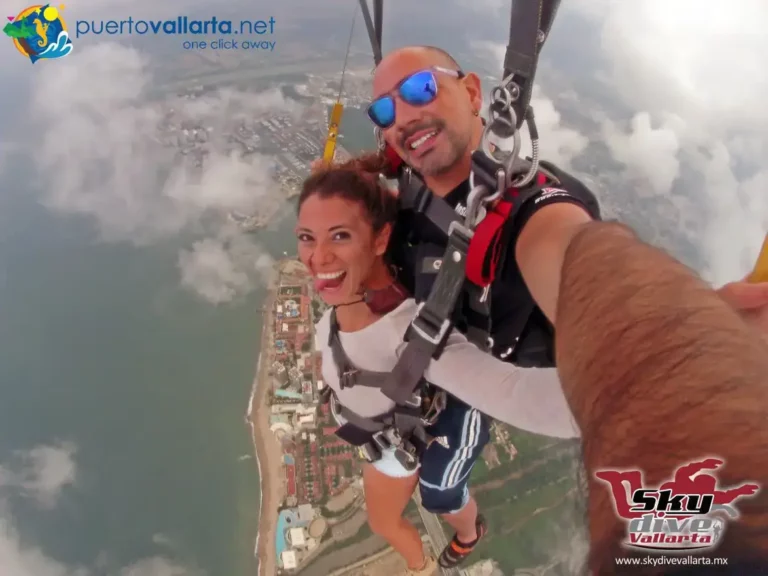 Paracaidismo en Puerto Vallarta, lo más cercano a volar